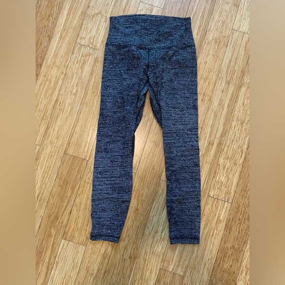 Lululemon aligns - Picture 1 of 4